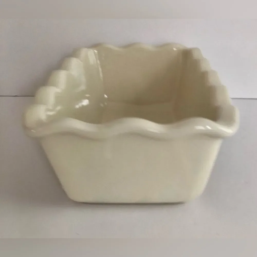 STONEWARE CHRITMAS BREAD LOAF PAN NANTUCKET SQUARE 9.5